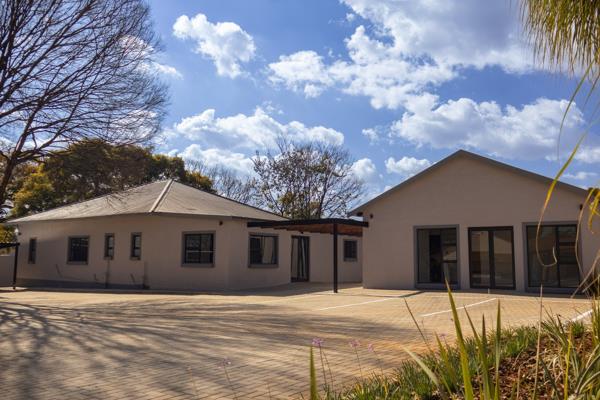 240  m² Commercial space