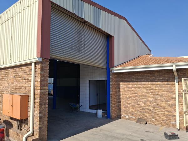 374  m² Industrial space