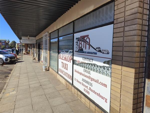 930  m² Commercial space