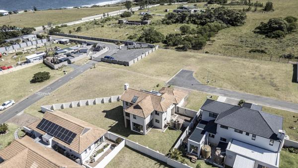 685 m² Land