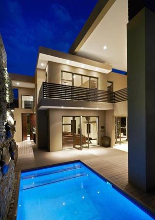 6 Bedroom House