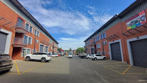 408  m² Industrial space