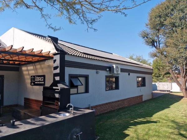 365  m² Commercial space