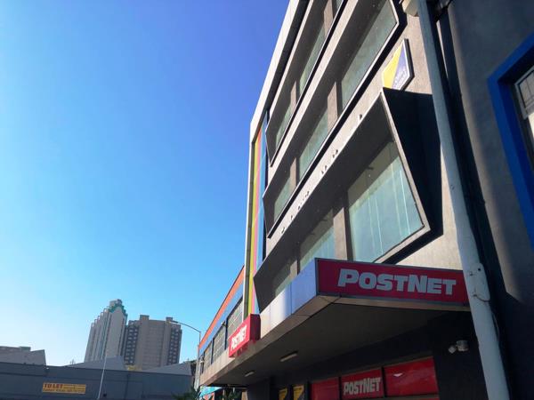 690  m² Office Space