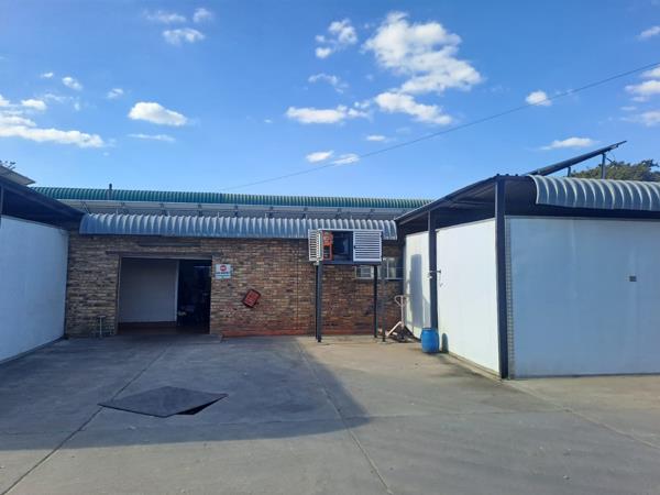 830  m² Commercial space