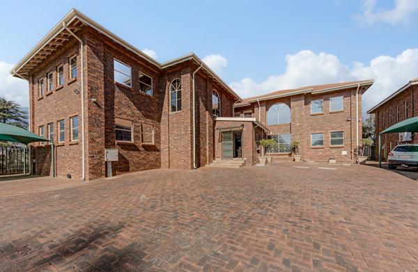 1 080 m² Office Space