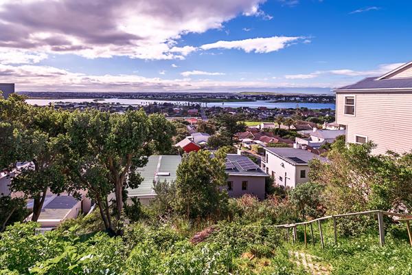 489 m² Land