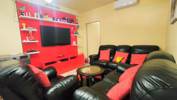 2.5 Bedroom Apartment