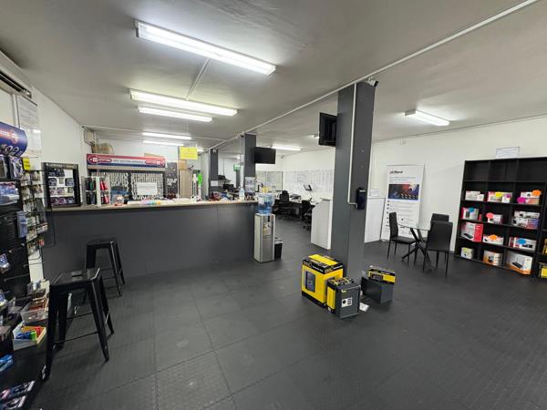 93  m² Retail Space