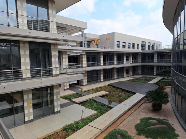 4 672 m² Commercial space