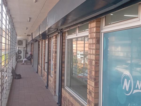 75  m² Commercial space