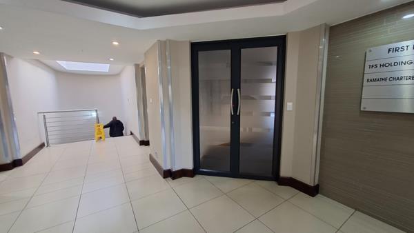 469  m² Industrial space