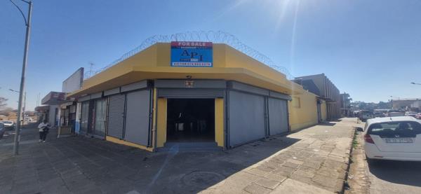 125  m² Commercial space