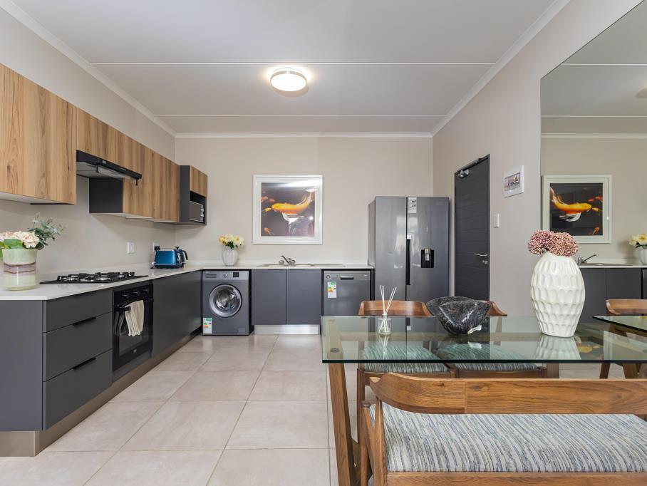 2 Bedroom Apartment for sale in Noordwyk | T5159801 | Private Property