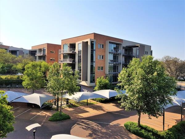 658  m² Commercial space