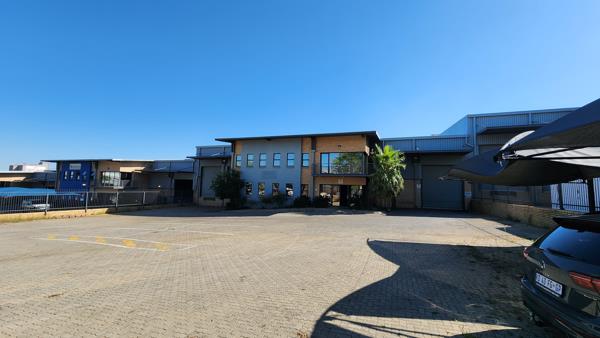 2 358  m² Industrial space