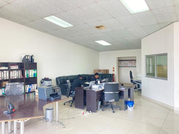 347  m² Commercial space