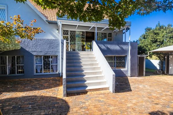 6 Bedroom House