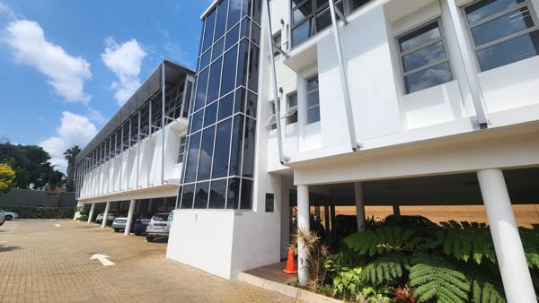 341  m² Commercial space