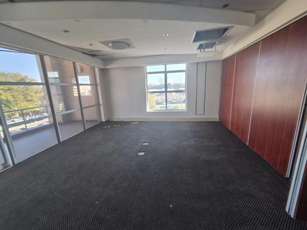 330  m² Office Space