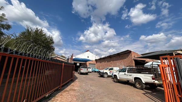 900  m² Industrial space