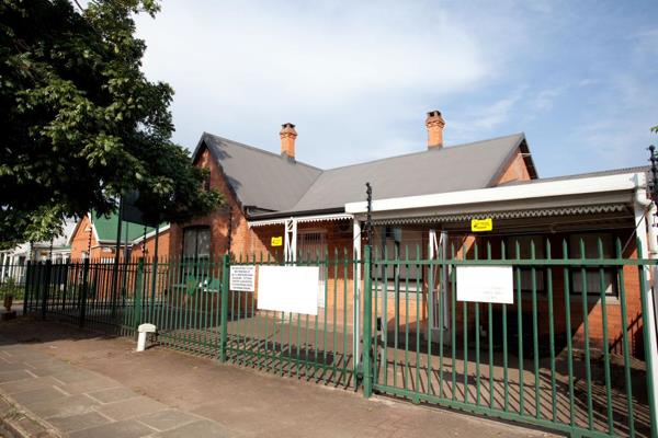 345  m² Commercial space