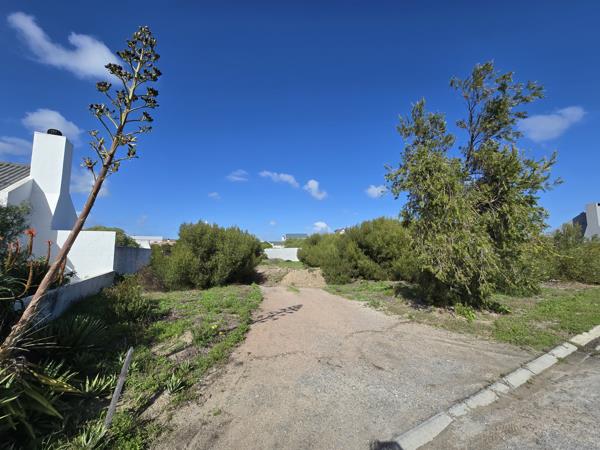 628 m² Land