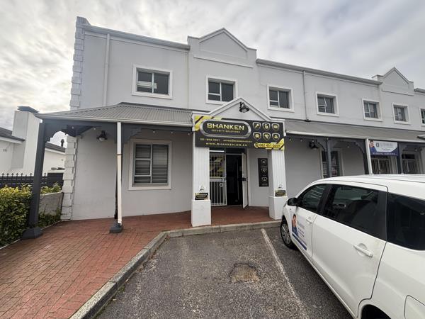 93  m² Commercial space