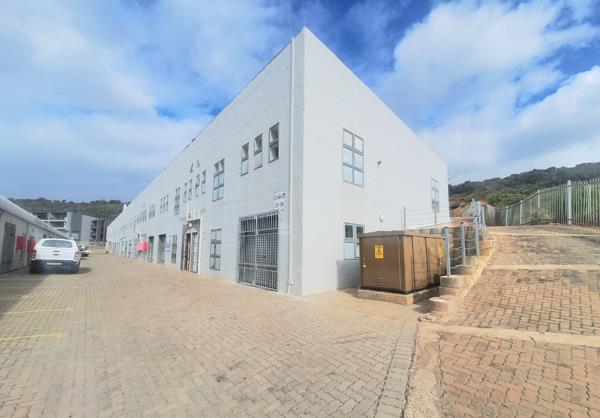 105  m² Commercial space