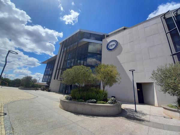 6 000  m² Office Space