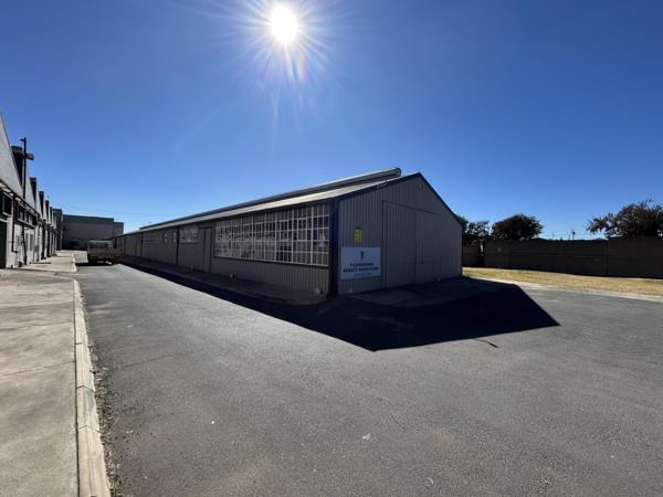 1 025  m² Industrial space