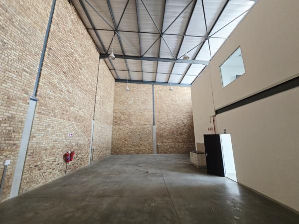 318  m² Industrial space
