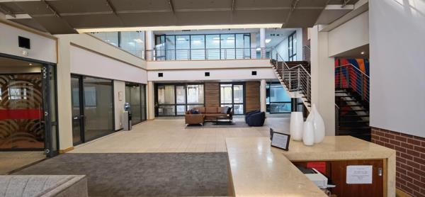 343  m² Commercial space