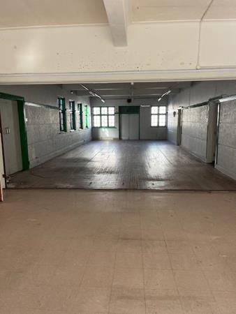 90  m² Retail Space