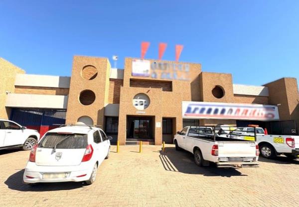 488  m² Commercial space