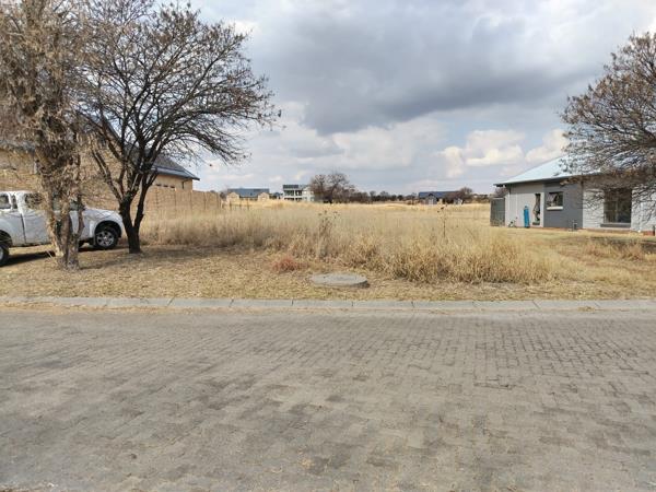 815 m² Land