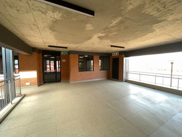 73  m² Commercial space