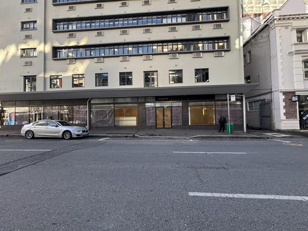 190  m² Retail Space