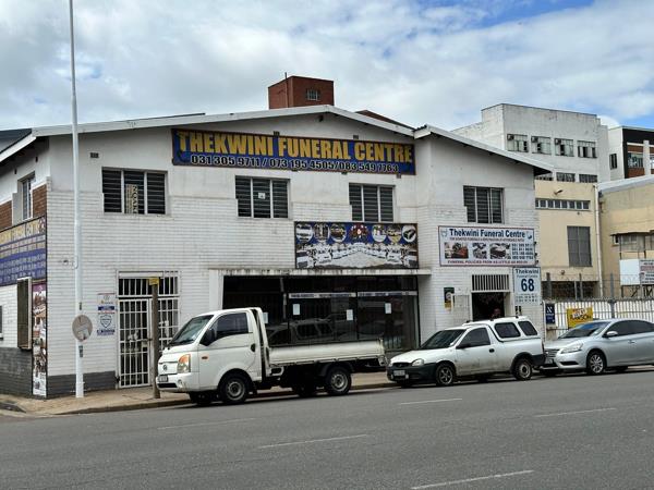 670  m² Commercial space