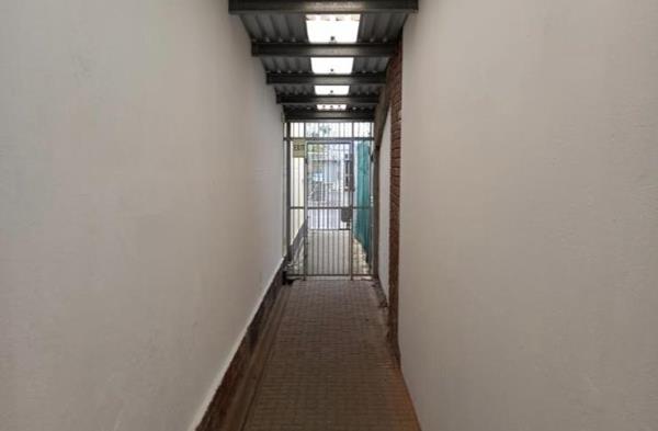 282  m² Retail Space