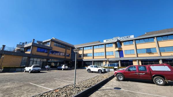 716  m² Commercial space