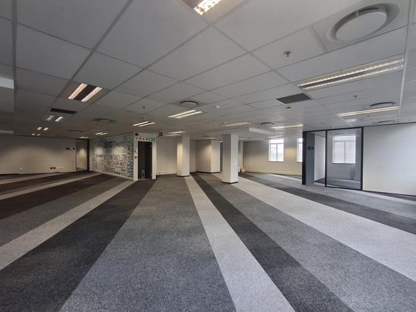 374  m² Commercial space