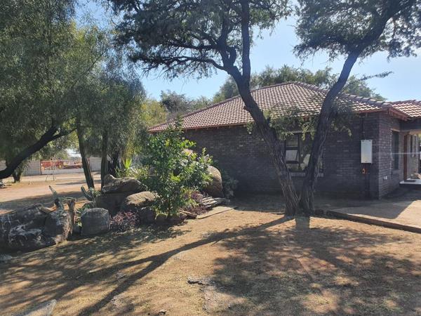 2 745  m² Commercial space