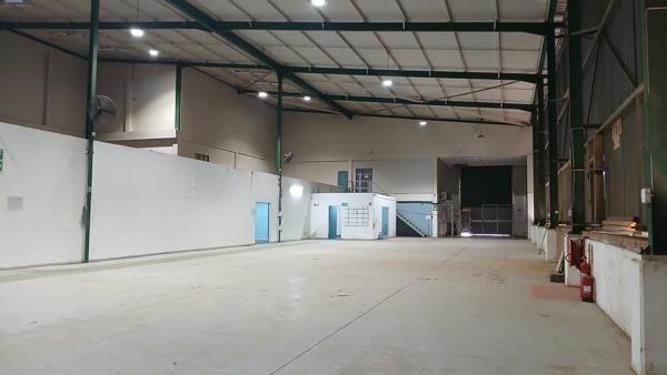 1 418  m² Commercial space