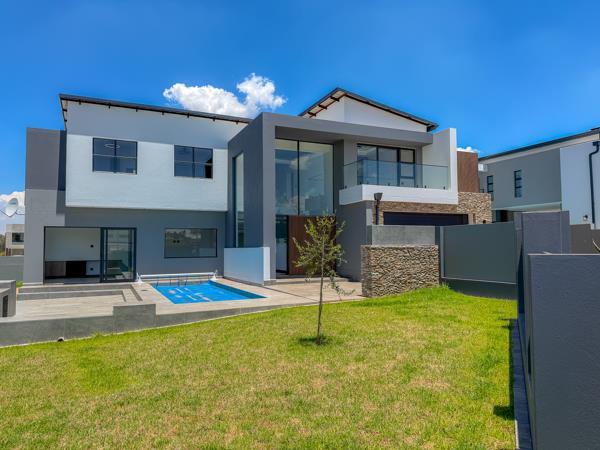 5 Bedroom House