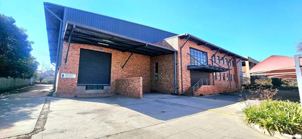 1 955  m² Industrial space