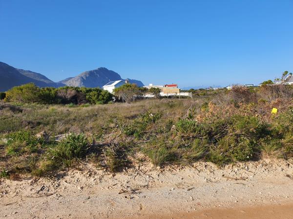 743 m² Land