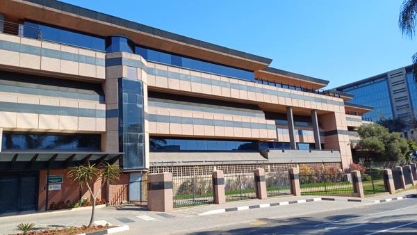 22 688  m² Commercial space