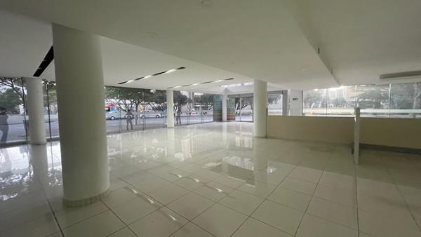 1 843  m² Commercial space