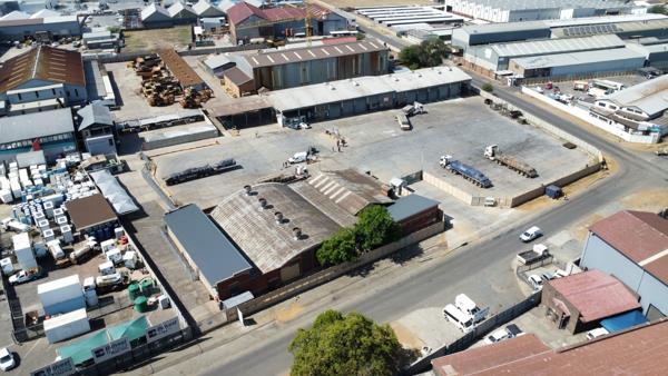 1 800  m² Industrial space